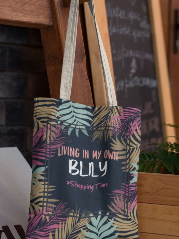 TRENDY TOTE BAGs